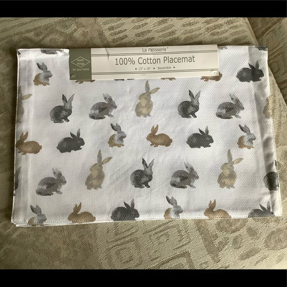 Set of 4 Easter Bunny Place Mats 🐇 - Picture 1 of 5